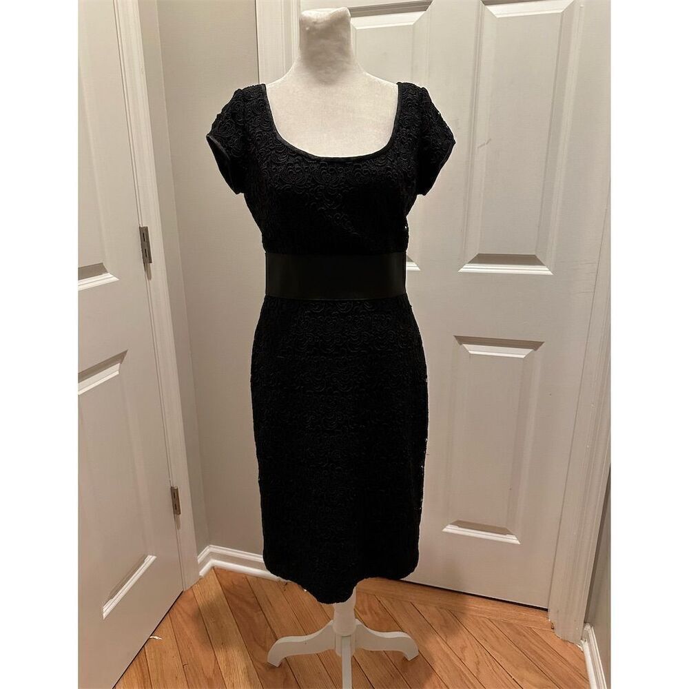 White House Black Market Black Lace Dress Cap Sleeve Knee Length Size 4 Formal - Picture 1 of 11